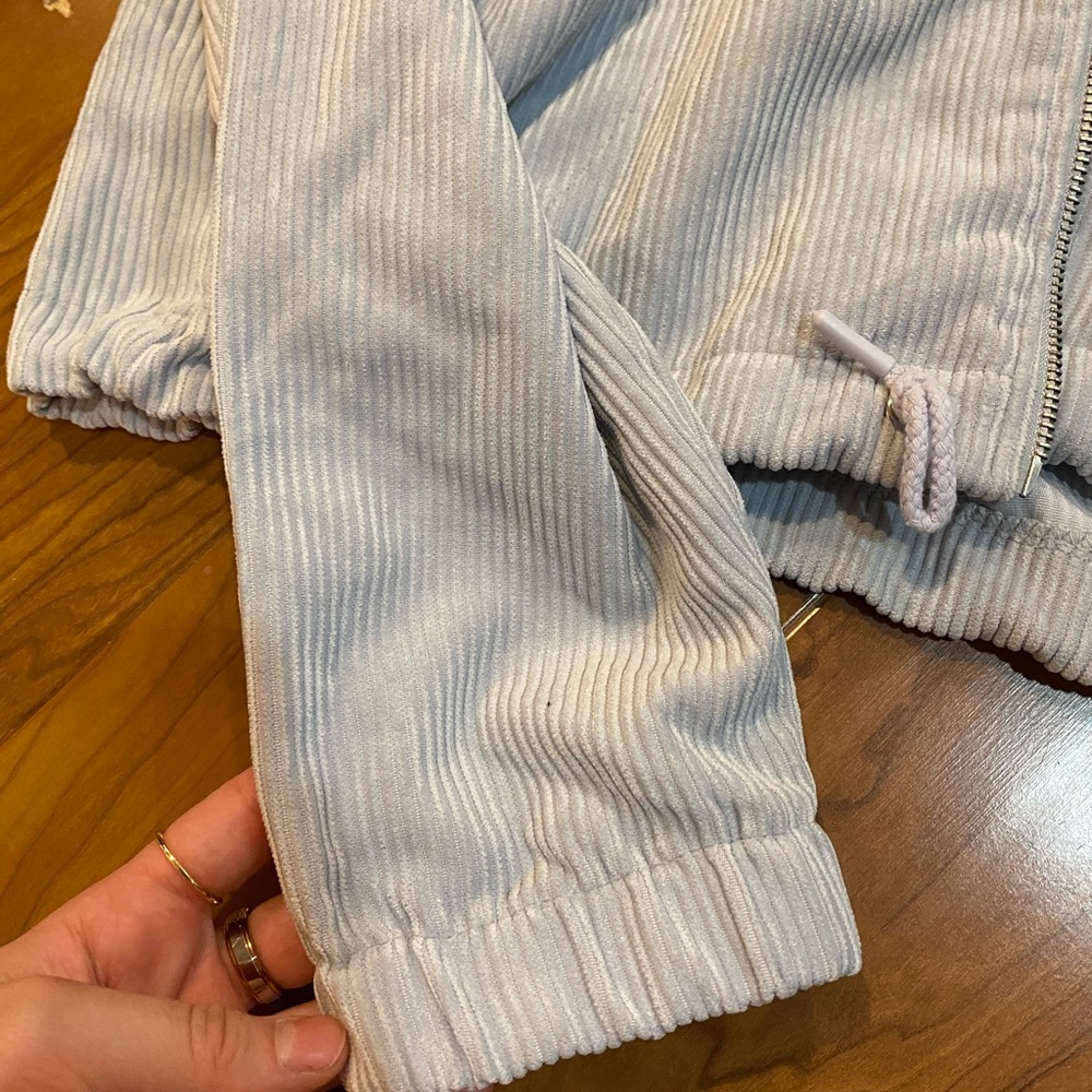 blue jacket - Picture 3 of 4